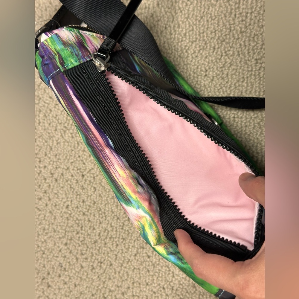 Lululemon Festival Bag (NWT) - Picture 7 of 12